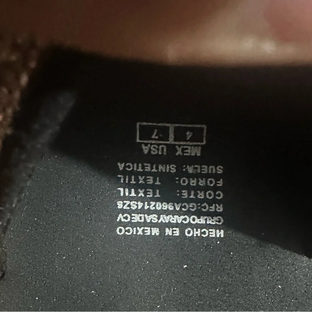 Elegant Embellished Black Sandals - Picture 4 of 4